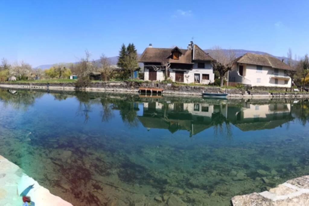 Le Portougais, Chalet A Chanaz, La Petite Venise Savoyarde Exterior foto
