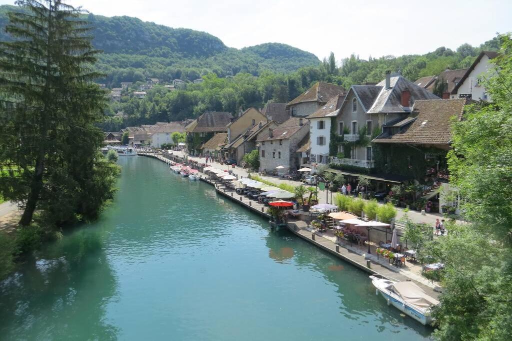 Le Portougais, Chalet A Chanaz, La Petite Venise Savoyarde Exterior foto