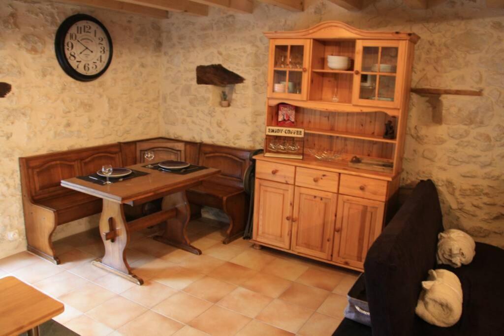 Le Portougais, Chalet A Chanaz, La Petite Venise Savoyarde Exterior foto